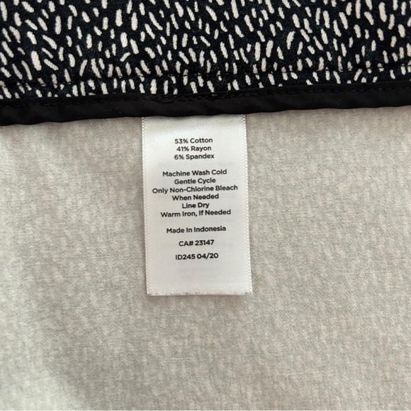 Talbots Chatham Ankle Pants Black and White Falling Lines Print size 16W Petite - Picture 14 of 16